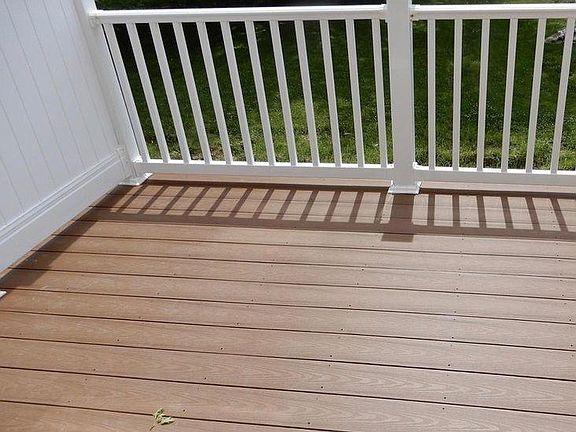 2nd floor rear deck