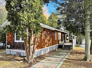 30 Allen Rd, Grand Isle, VT 05458