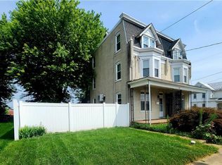 63 E High St, Topton, PA 19562