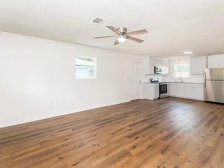 43053 N Billville Rd #8 — Photo 9