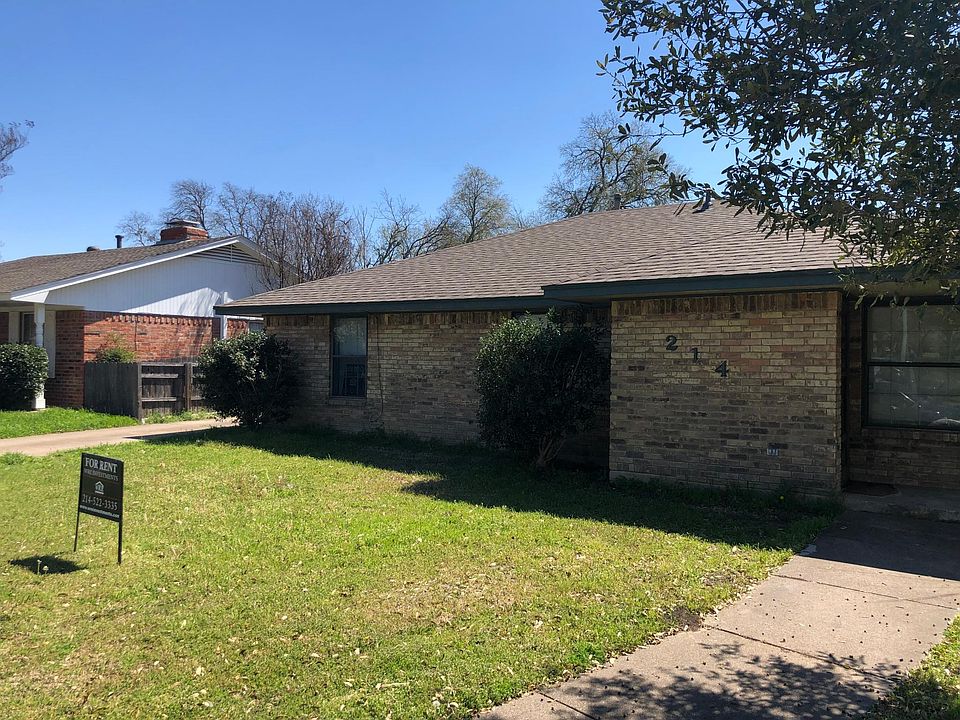 2nd image of 214 Roma Dr