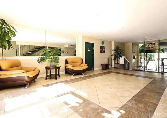 2nd image of 5328 Newcastle Ave Unit 3