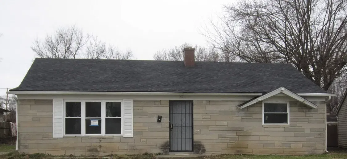 3 bed, 960 sqft, $1,300 — Photo 1