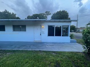 206 SE 10th St #1, Hallandale, FL 33009