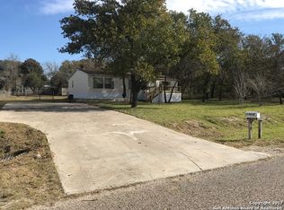 4530 Lost Hills Dr, Elmendorf, TX 78112