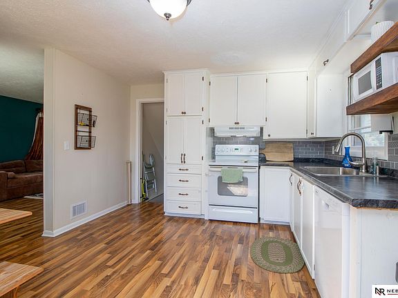 5th image of 4906 Corby St