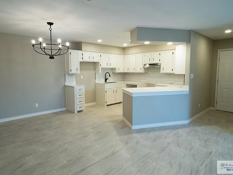 23919 Ellie Ln — Photo 33