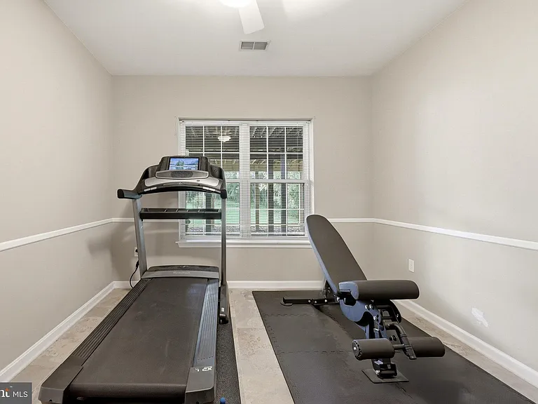 44218 Palladian Ct — Photo 49