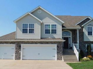 2246 N Greystone Sq, Webb City, MO 64870