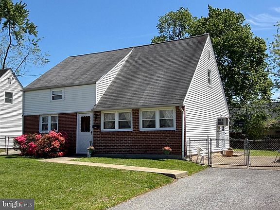 2nd image of 2608 Wood Rd