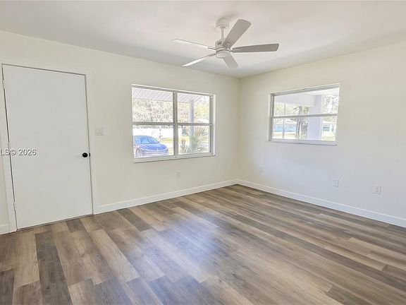 3rd image of 1812 NE 50th St