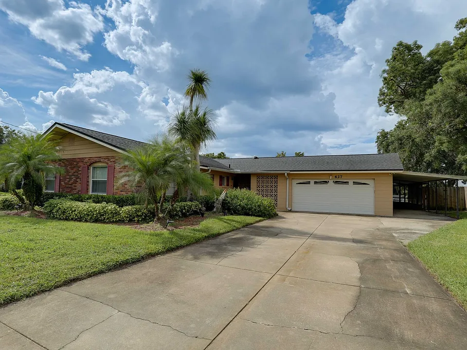 627 Macarthur Dr