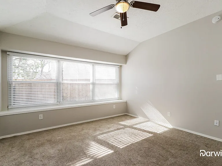 11727 Yearling Dr — Photo 11