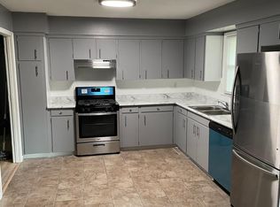 16717 E Cogan Dr, Independence, MO 64055