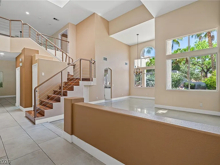 10228 Alessandro Ave — Photo 6