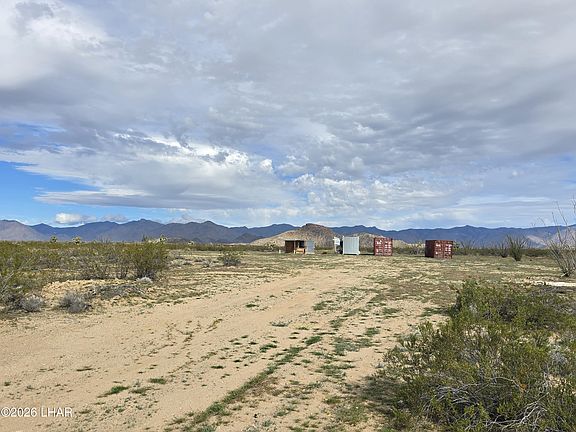 3rd image of 3412 S Lone Ranger Rd