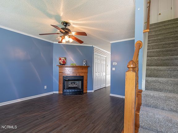 4th image of 1111 Grovemont Drive #F1