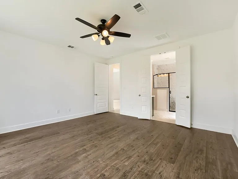 1505 Seeger Dr — Photo 13