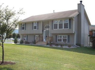 13 Bernadette Way, Washingtonville, NY 10992