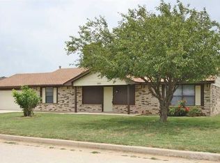 1021 W Ridgecrest Way, Mustang, OK 73064