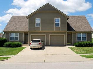 8624 NW Waukomis Dr, Kansas City, MO 64154