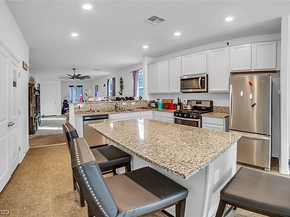 5th image of 6919 Feather Hill St