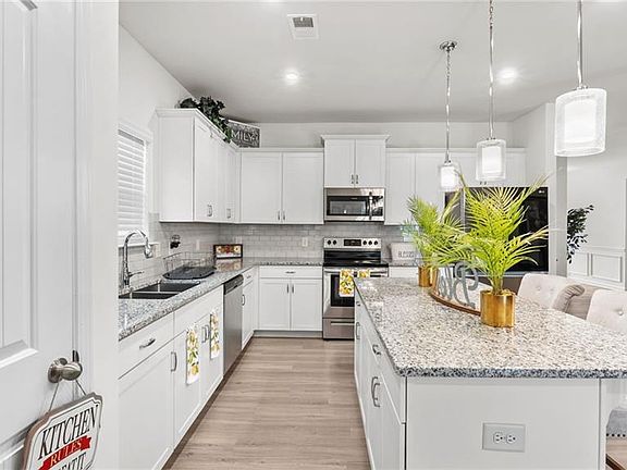 3rd image of 3 Joplin St NE