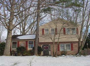 2133 Greenfield Dr, North Chesterfield, VA 23235