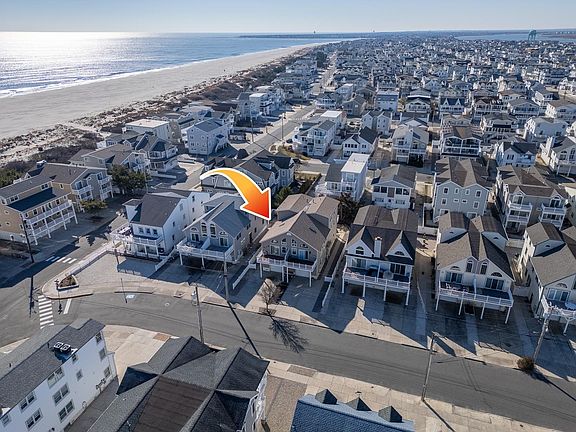 4th image of 10 66th St E #Sea