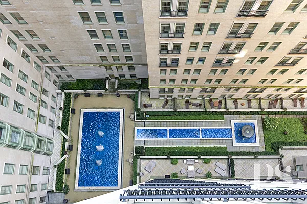 Rented by Compass | media 30