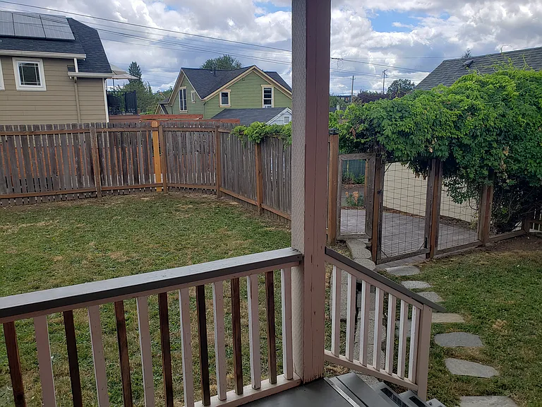 4512 N Commercial Ave — Photo 17
