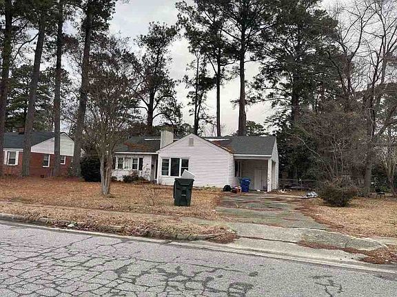 5th image of 807 Cameron Dr