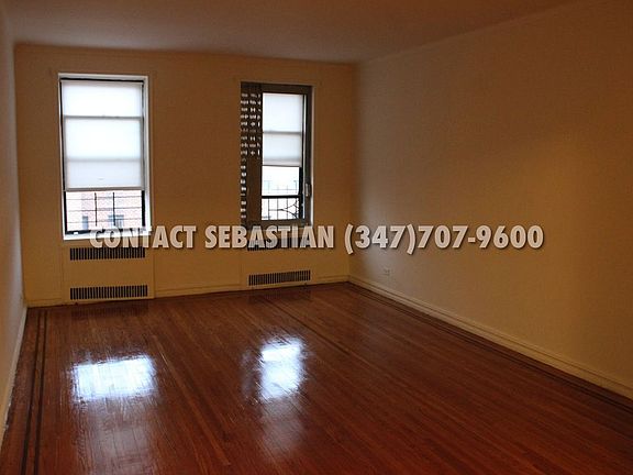 3rd image of 6812 Yellowstone Blvd APT 6V