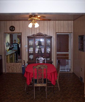 4th image of 158 S Corner Ave