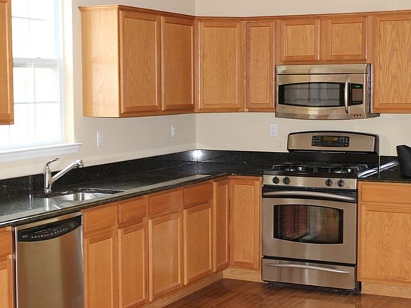 3rd image of 21 Bellflower Ct