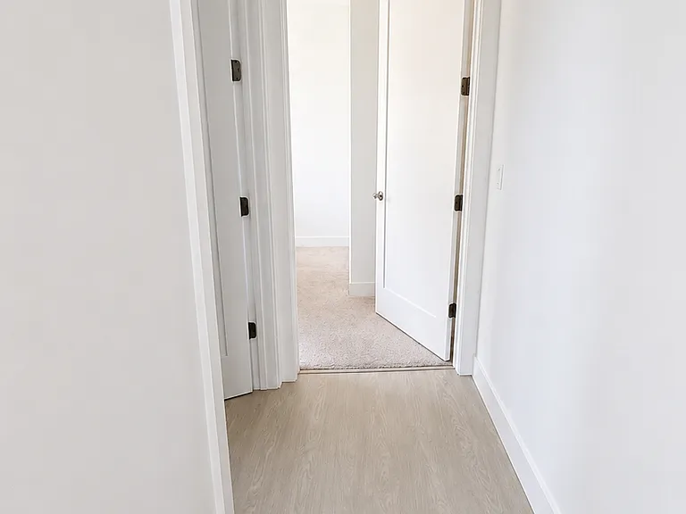 411 Toyama Dr — Photo 3