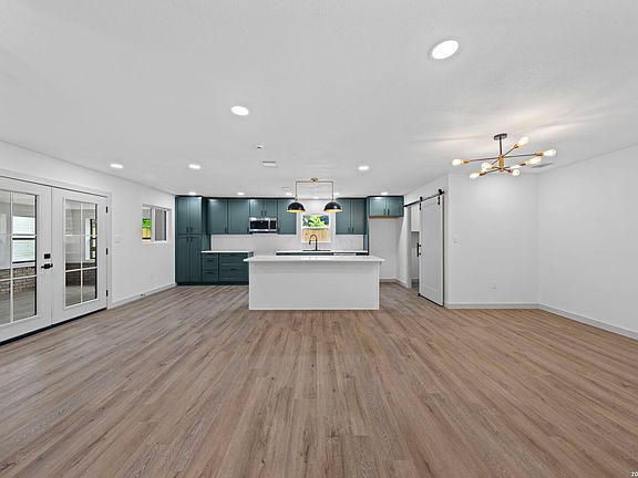 4th image of 129 Willow Way