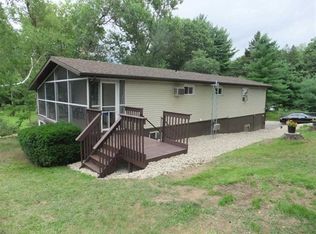 W9432 Columbia Ct, Poynette, WI 53955