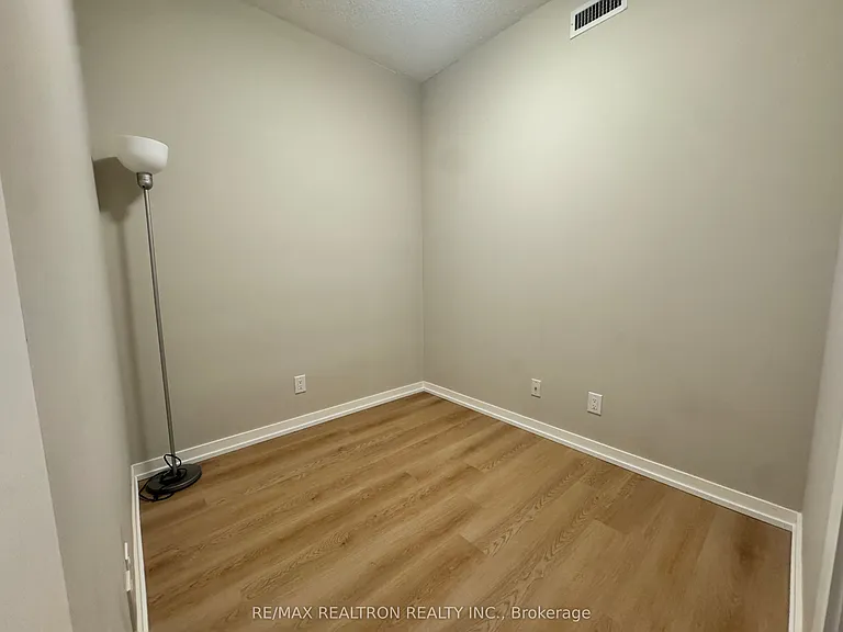 150 E Liberty St #407 — Photo 15