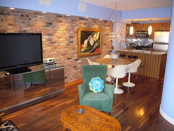 5th image of 33 Greenwich Ave #4