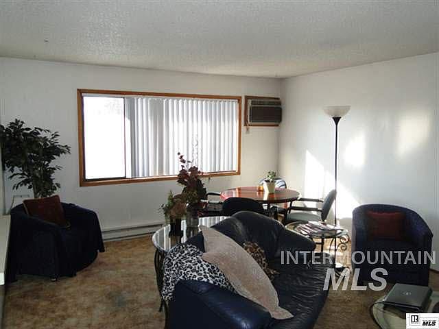 1st image of 779/781 N Brent Dr