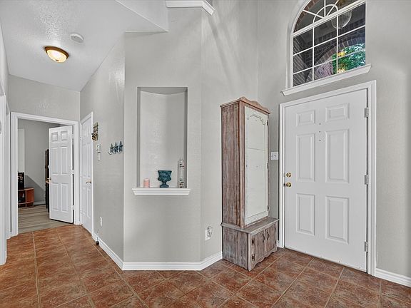 3rd image of 3300 Woodberry Ln