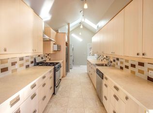 24 Bosworth St, San Francisco, CA 94112