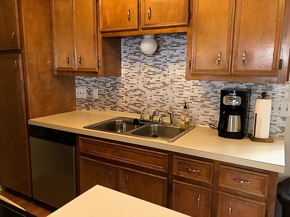 4th image of 5604 Woodrow Ave APT 3