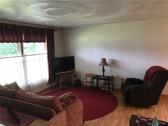 2nd image of 35 Vargo Ln