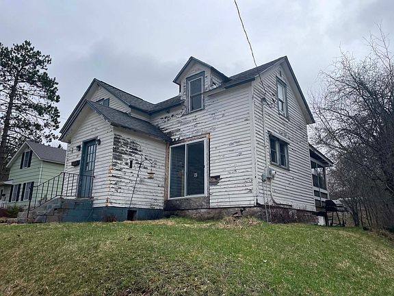 4th image of 311 Cedar St