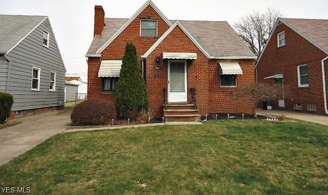 1st image of 863 E 218th St