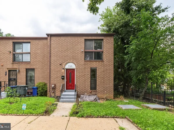 759 Wheeler Hill Dr SE #759, Washington, DC 20032