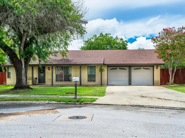 2407 Trails End, Kerrville, TX 78028