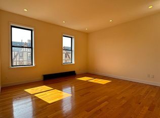 32-86 34th St #4B, Astoria, NY 11106